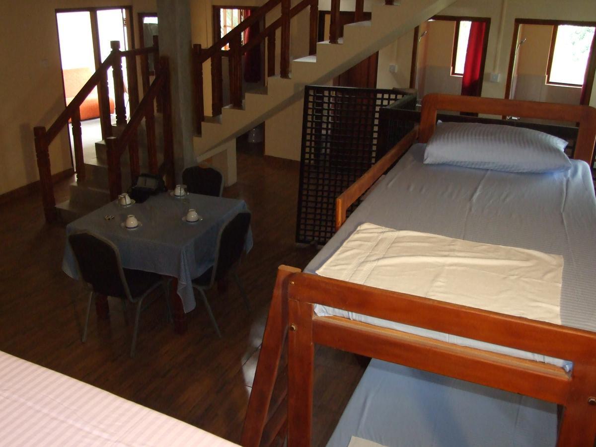 Central City Hostel Kandy Esterno foto